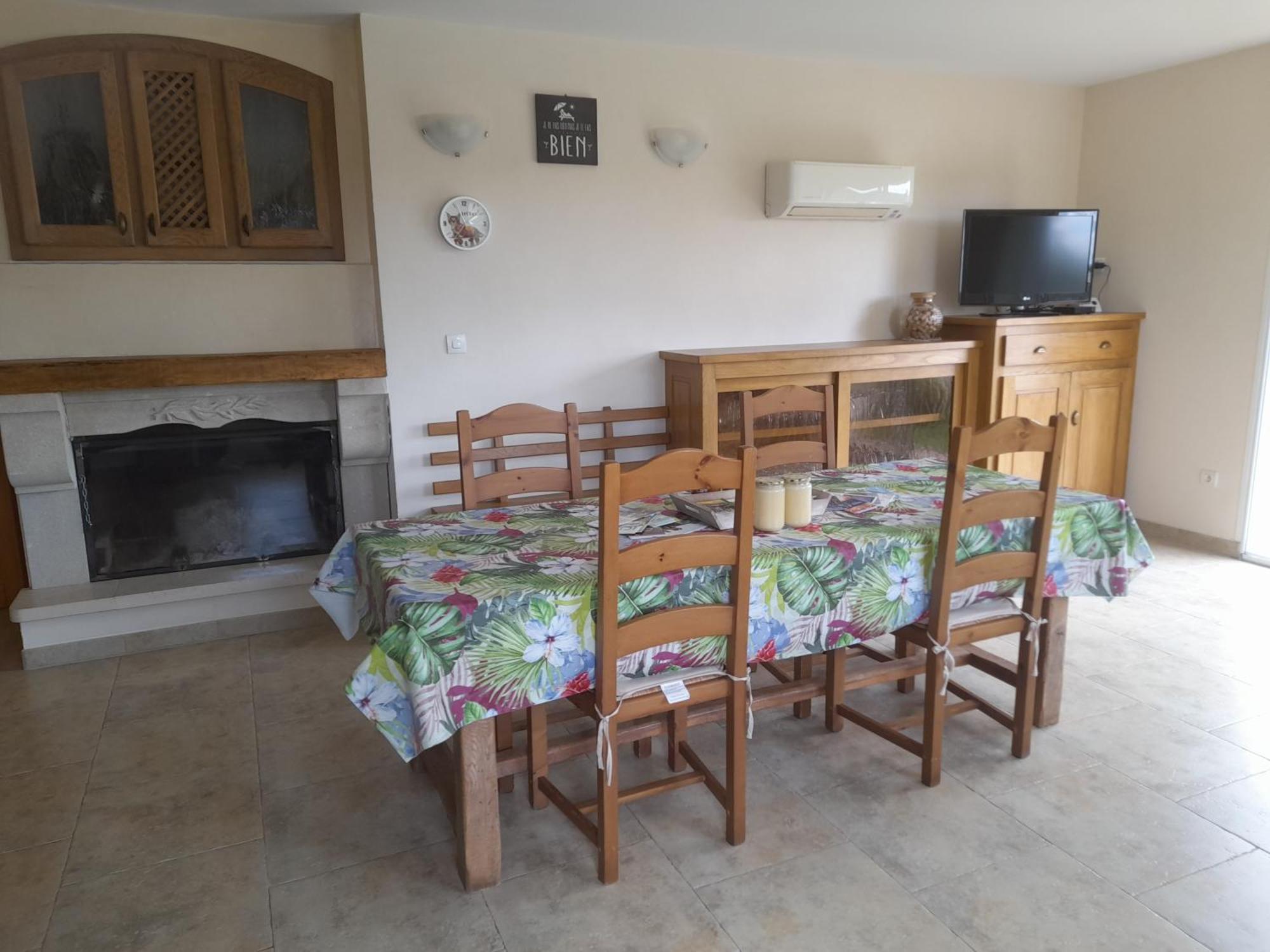 Maison A La Campagne Volx Esterno foto
